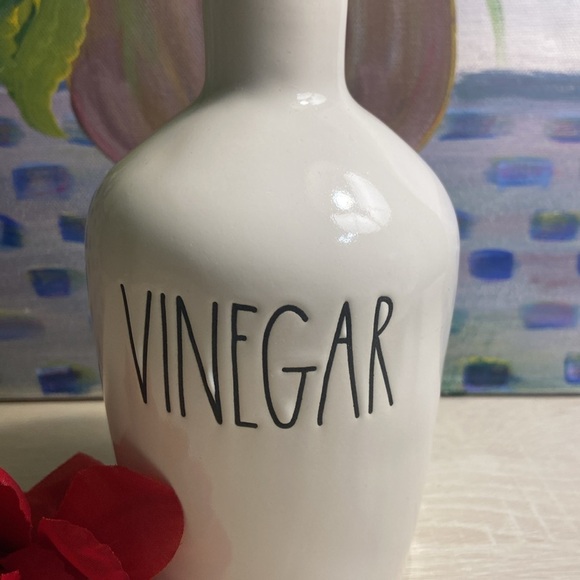 RAE DUNN VINEGE DISPENSER - Picture 4 of 5